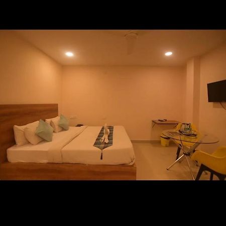 Poddar Inn Гувахати Экстерьер фото